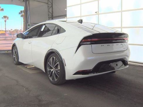 Used 2023 Toyota Prius XLE image 7