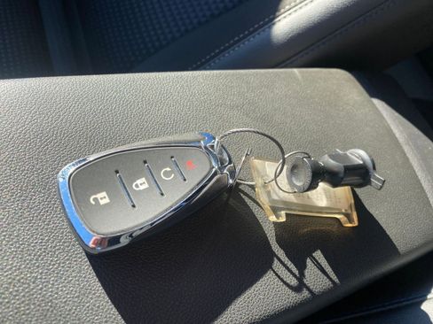 Used 2025 Chevrolet Trax LT image 22