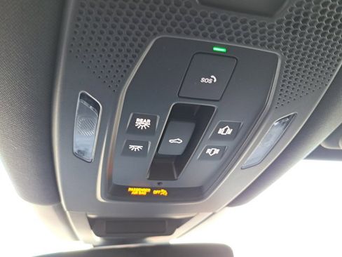 Certified 2024 Porsche Cayenne image 36