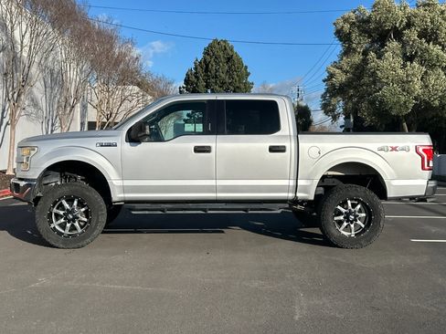 Used 2016 Ford F150 XLT image 7