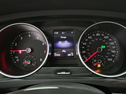 Used 2021 Volkswagen Tiguan SE FWD image 11