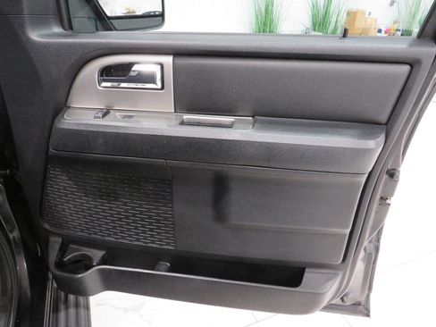 Used 2016 Ford Expedition EL XLT image 29