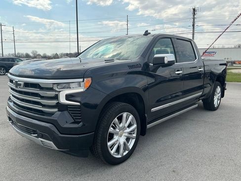 Used 2024 Chevrolet Silverado 1500 High Country AWD/4WD image 9