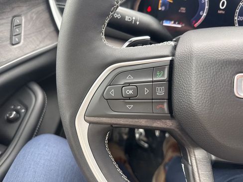 Used 2024 Jeep Grand Cherokee Limited image 11