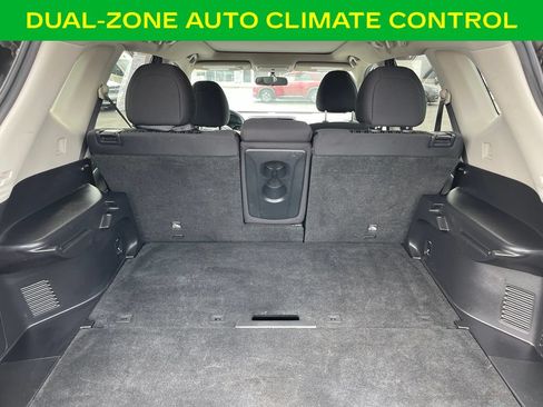 Used 2017 Nissan Rogue SV AWD/4WD image 13