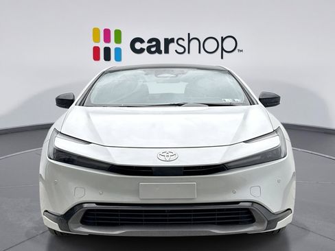 Used 2024 Toyota Prius XLE image 8