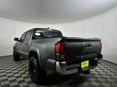 Used 2018 Toyota Tacoma SR5 image 13