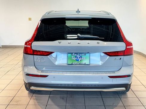 Used 2024 Volvo V60 B5 Cross Country Plus w/ Protection Package Premier image 10