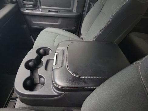 Used 2024 RAM 3500 Tradesman w/ Chrome Appearance Group image 29