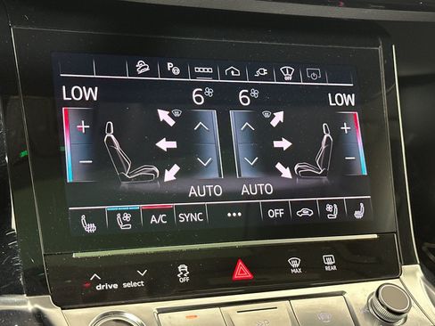Used 2024 Audi Q8 e-tron Prestige AWD/4WD image 20