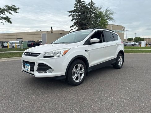 Used 2014 Ford Escape SE w/ Equipment Group 201A AWD/4WD image 1