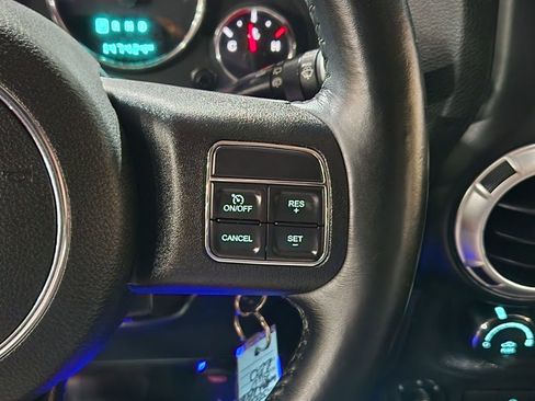 Used 2017 Jeep Wrangler Unlimited Sahara w/ Connectivity Group AWD/4WD image 47