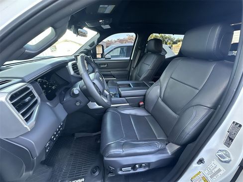 Used 2022 Toyota Tundra Platinum image 11