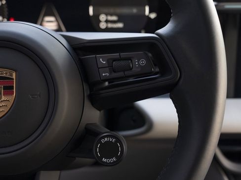 Used 2025 Porsche Macan 4S Electric image 20