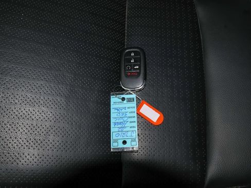 Used 2022 Honda Civic Touring image 28
