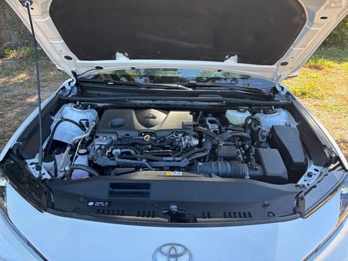 Used 2025 Toyota Camry LE image 32