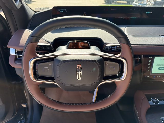 New 2026 Lincoln Navigator L Reserve AWD/4WD image 23