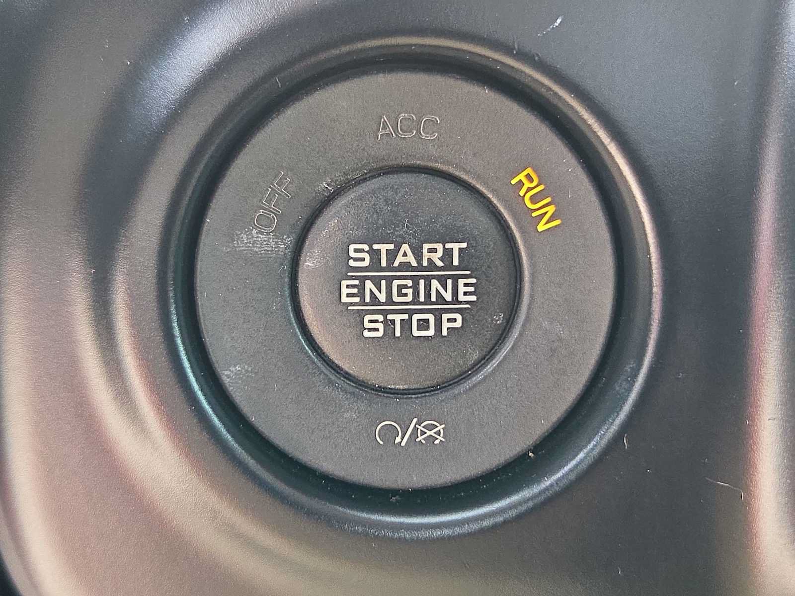 Used 2019 Jeep Wrangler Unlimited Rubicon w/ Dual Top Group AWD/4WD image 13