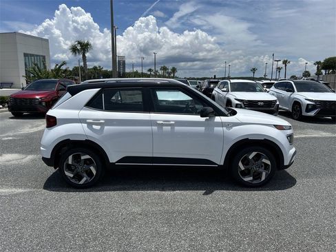New 2025 Hyundai Venue Limited image 10