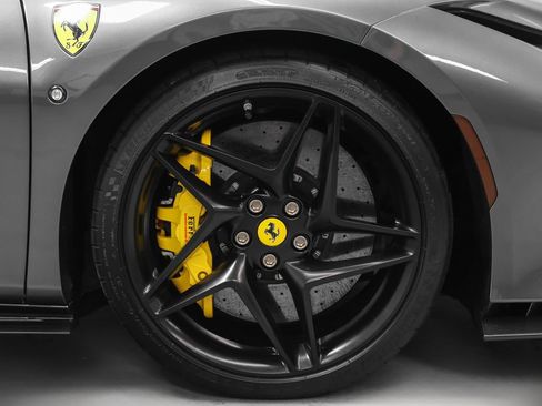 Certified 2022 Ferrari F8 Tributo RWD image 15