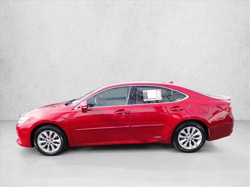 Used 2014 Lexus ES 300h w/ Luxury Package w/Bamboo Trim image 2