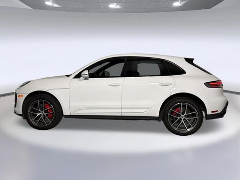 Used 2023 Porsche Macan S AWD/4WD image 2