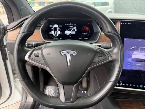 Used 2020 Tesla Model X Long Range AWD/4WD image 21