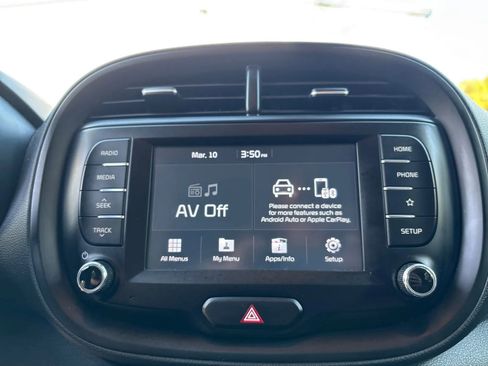 Used 2020 Kia Soul S FWD image 18