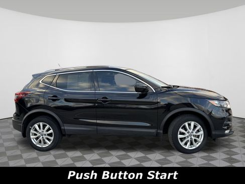 Certified 2021 Nissan Rogue Sport SV image 2