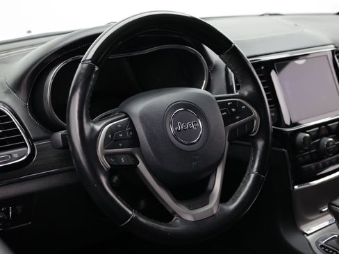 Used 2020 Jeep Grand Cherokee Overland RWD image 12