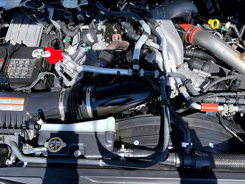 Used 2024 Ford F250 Lariat w/ Lariat Ultimate Package AWD/4WD image 31