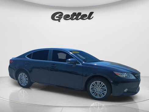 Used 2015 Lexus ES 350 w/ Luxury Package image 3