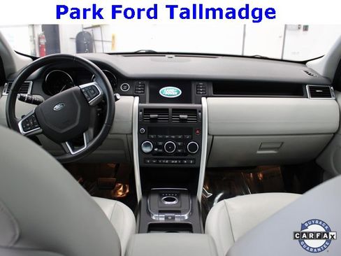 Used 2019 Land Rover Discovery Sport image 28