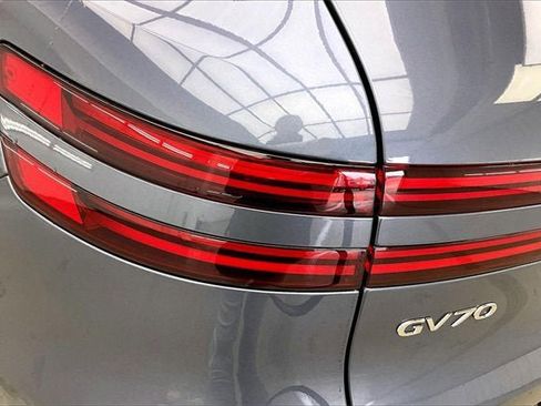 New 2026 Genesis GV70 2.5T Select image 37