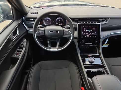 New 2026 Jeep Grand Cherokee Laredo X AWD/4WD image 24