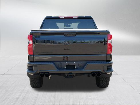 Used 2025 Chevrolet Silverado 1500 Custom Trail Boss w/ Midnight Edition AWD/4WD image 6