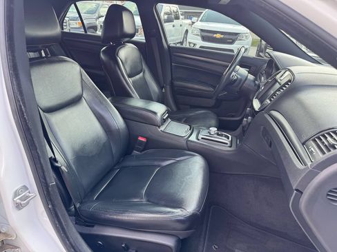 Used 2015 Chrysler 300 S w/ 300S Premium Group RWD image 19