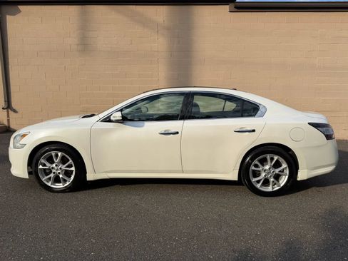 Used 2014 Nissan Maxima 3.5 SV w/ Premium Package FWD image 4