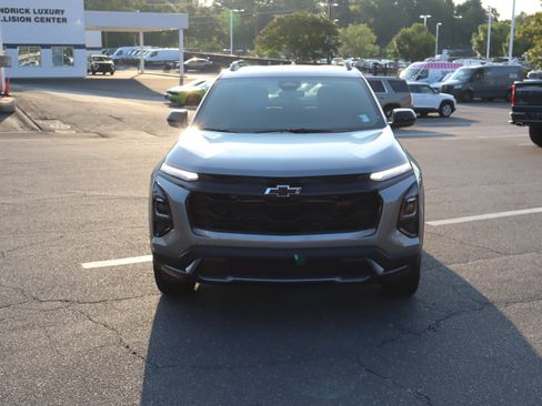 Used 2026 Chevrolet Equinox RS w/ Convenience Package III FWD image 3