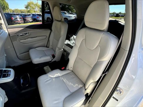 Used 2023 Volvo XC90 T8 Plus w/ Protection Package Premier image 18