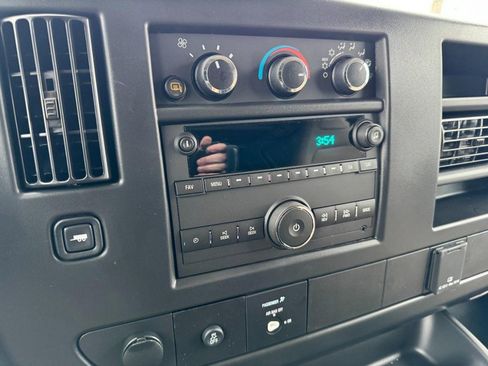 New 2026 Chevrolet Express 3500 Extended image 37