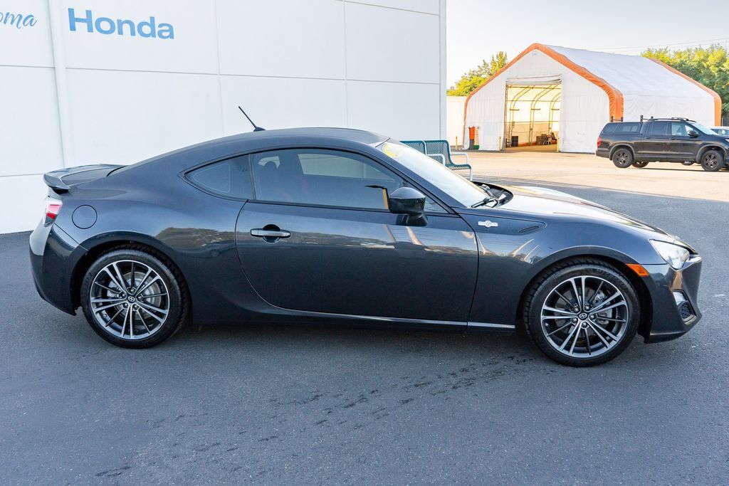 Used 2013 Scion FR-S RWD image 16