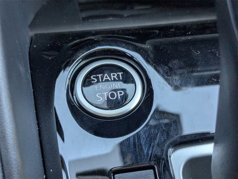 New 2025 Nissan Versa SV w/ Trunk Package image 28