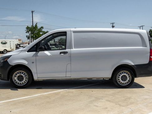 Used 2018 Mercedes-Benz Metris image 11