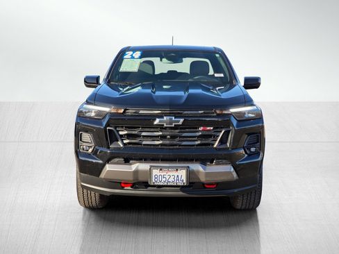 Used 2024 Chevrolet Colorado Z71 w/ Z71 Convenience Package 2 image 2