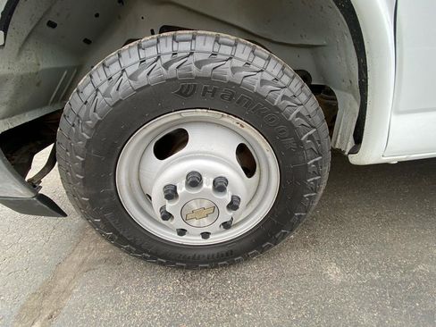 Used 2020 Chevrolet Express 3500 w/ Power Convenience Package image 35