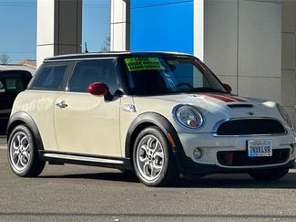 Used 2011 MINI Cooper S video 2