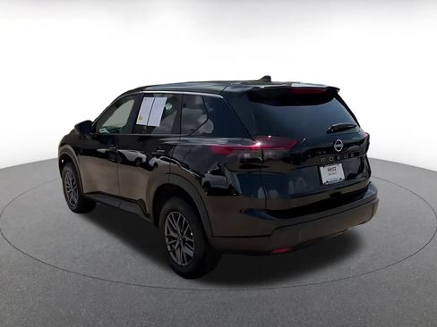 Used 2026 Nissan Rogue SV FWD image 10