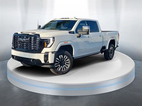 Certified 2025 GMC Sierra 2500 Denali Ultimate w/ Max Trailering Package image 1