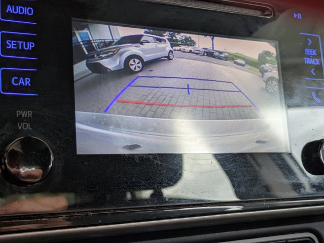 Used 2017 Toyota Corolla LE FWD image 9